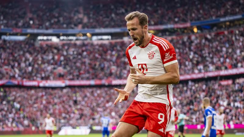 Harry Kane celebrates goal for Bayern Munich