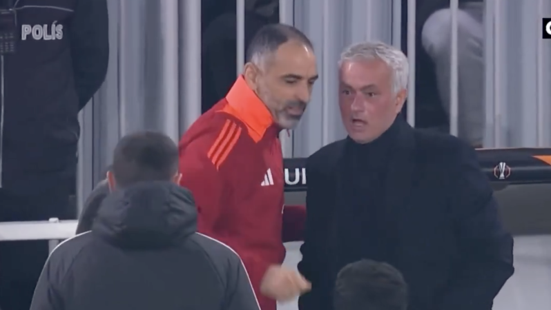 Mourinho handshake vs. Lyon