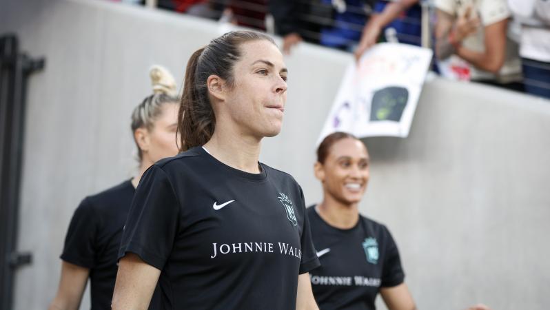 Kelley O'Hara training dummy video