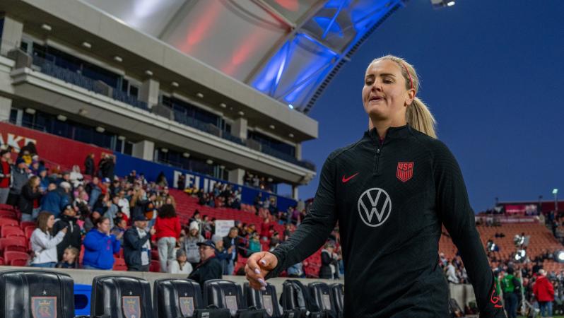 Lindsey Horan apology