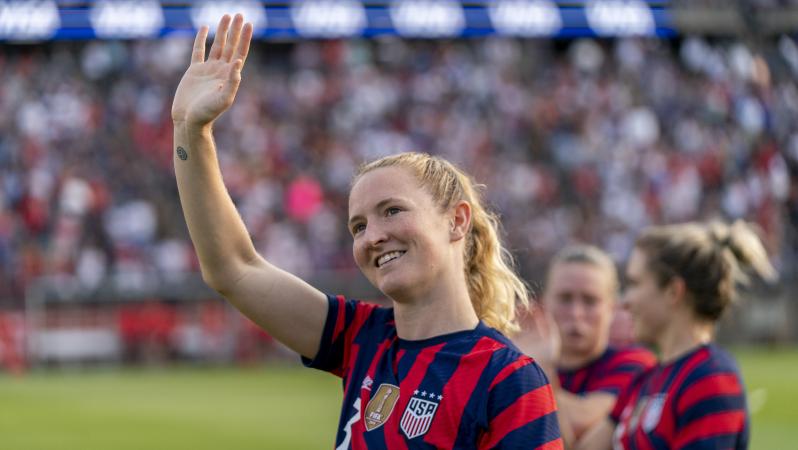 Sam Mewis retires