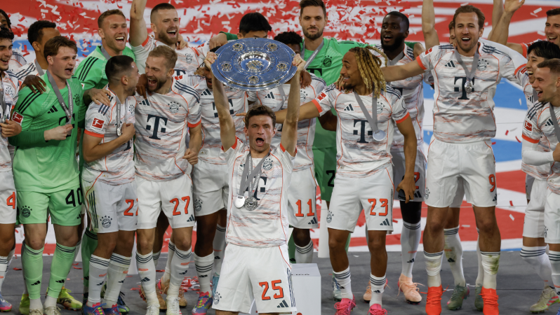 Müller guard of honor