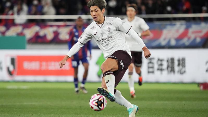 Yuya Osaka penalty miss and free kick goal