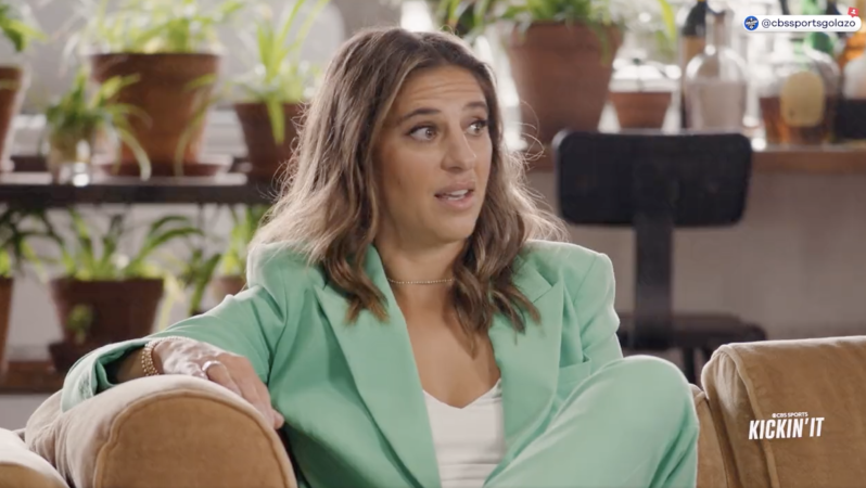 Carli Lloyd kneel controversy explained by Lloyd.