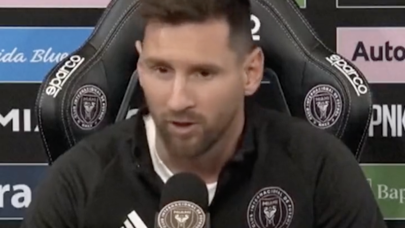 Lionel Messi speaking English AI