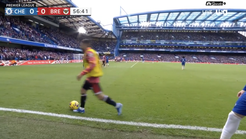 Neal Maupay yellow card vs Chelsea