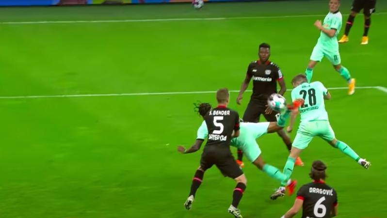 Valentino Lazaro scorpion kick goal