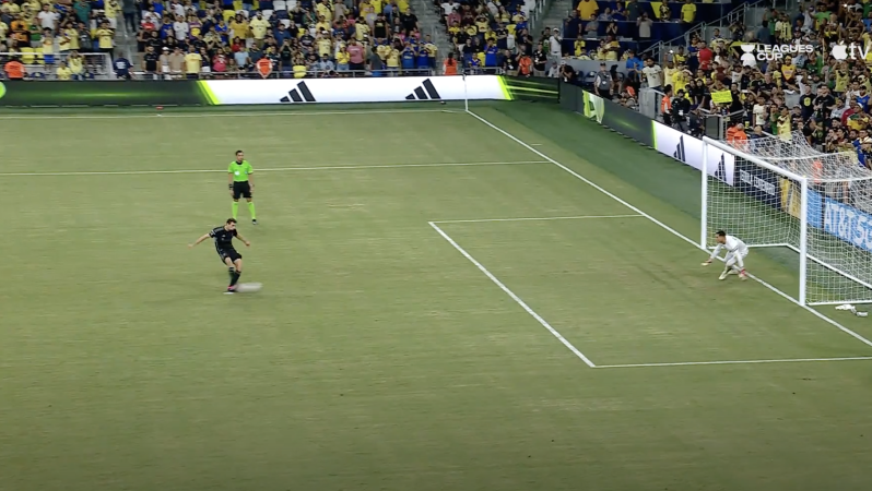 "Club America robbed"