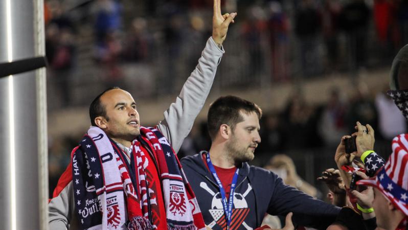 Landon Donovan Criticized For Supporting Mexico at the World Cup.
