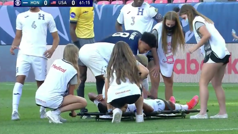 Concacaf Stretcher Girls