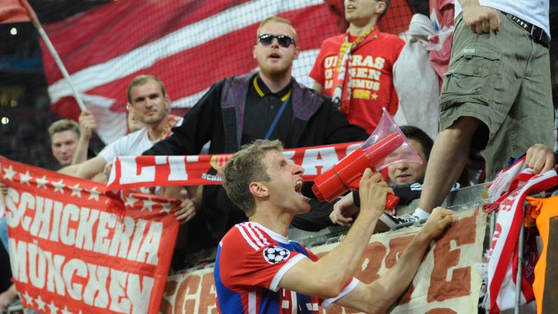 Thomas Muller Megaphone 