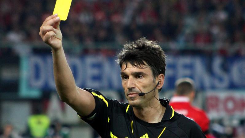 Referee Yellow Card 