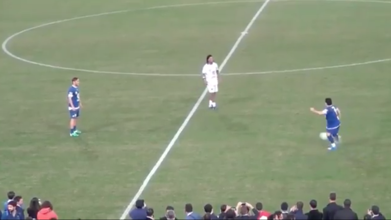 Maradona, Totti, Ronaldinho Keepy Uppy