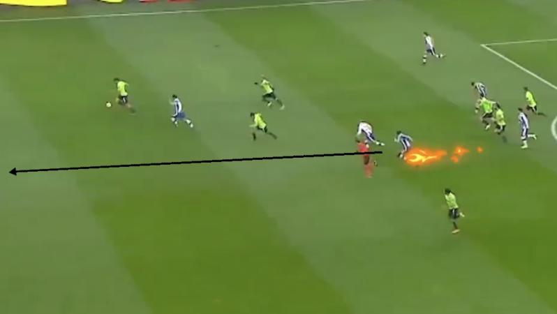 Porto's Danilo shows off speed