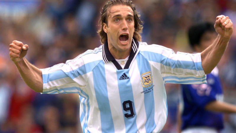 Gabriel Batistuta's best acrobatic goals