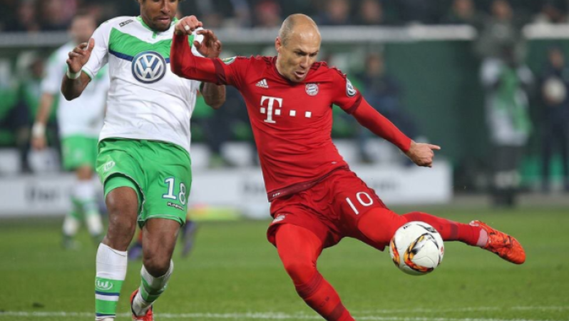 Arjen Robben Scores the Same goal with his left foot