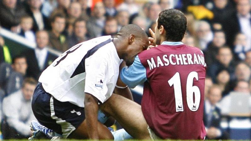 Jermain Defoe Bites Javier Mascherano 