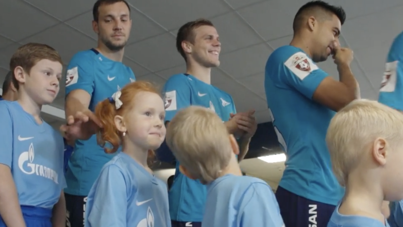 Artem Dzyuba Tunnel Kid Prank