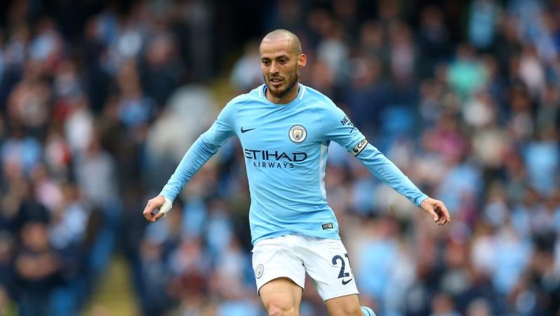 David Silva Leisurely Dribble vs Arsenal 