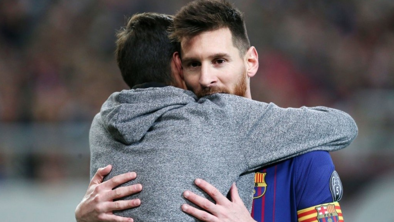 Lionel Messi Pitch Invaders