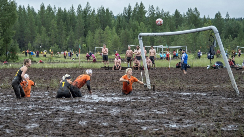 Fútbol en los pantanos de Finlandia