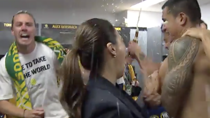 Australian Reporter Locker Room Interview 