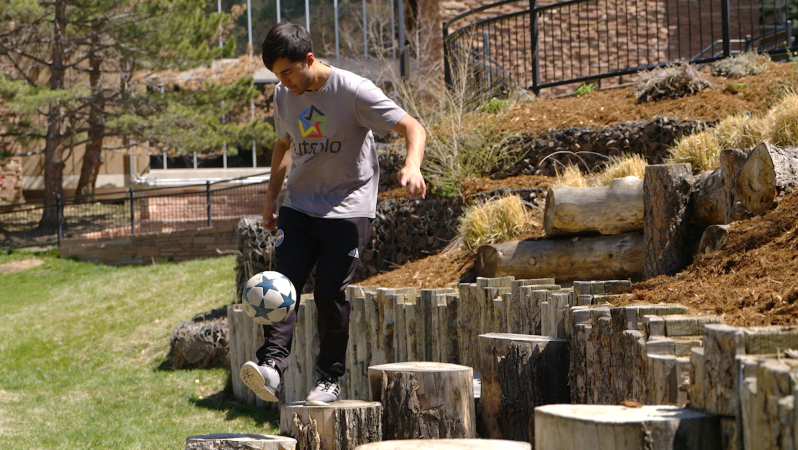 Santi Velez uses his freestyle skills to combine soccer and parkour
