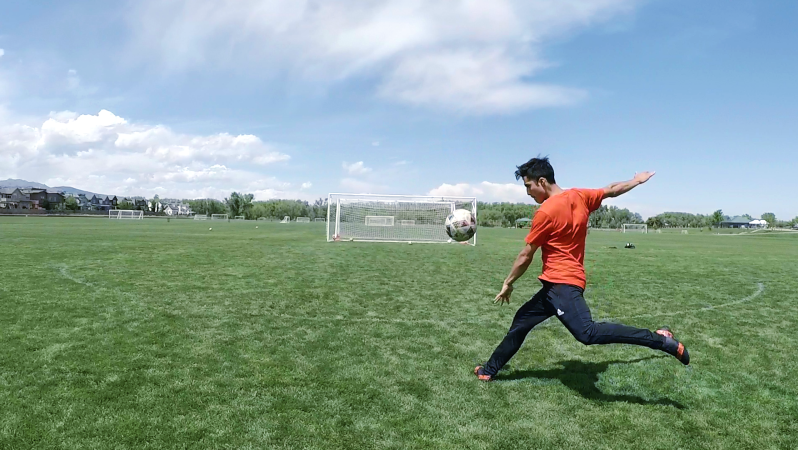 Santi Velez recreates James Rodriguez's 2014 World Cup banger