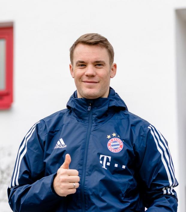 Manuel Neuer Back In Training