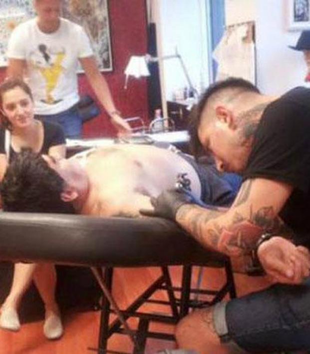 Diego Maradona Gets B Tattooed On His Chest The18