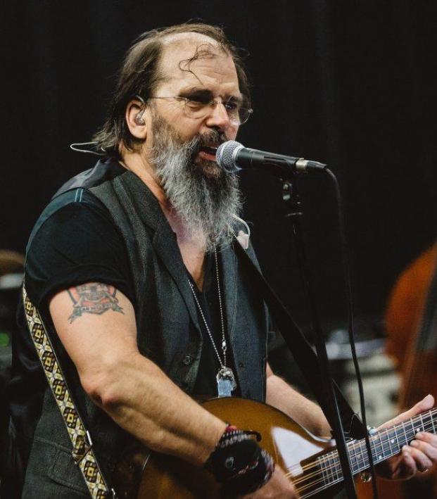 Steve Earle Prefers Arsenal To Manchester City Because Noel Gallagher 