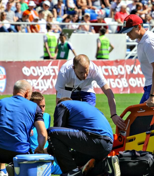Preventing soccer knee injuries