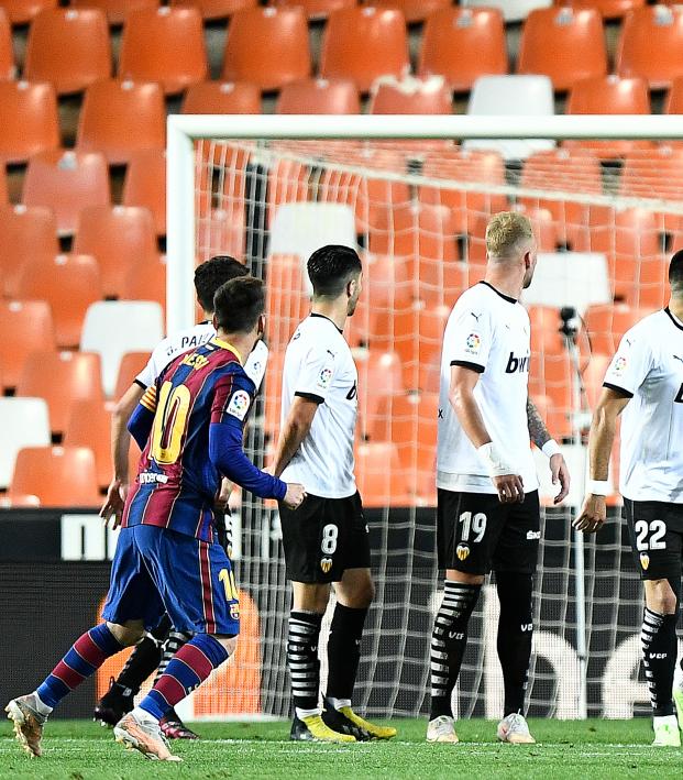 messi free kick vs valencia 2021