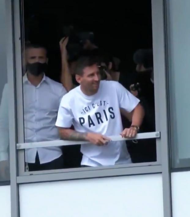 Llegó A París: ¿Qué Número Usará Messi En El PSG?