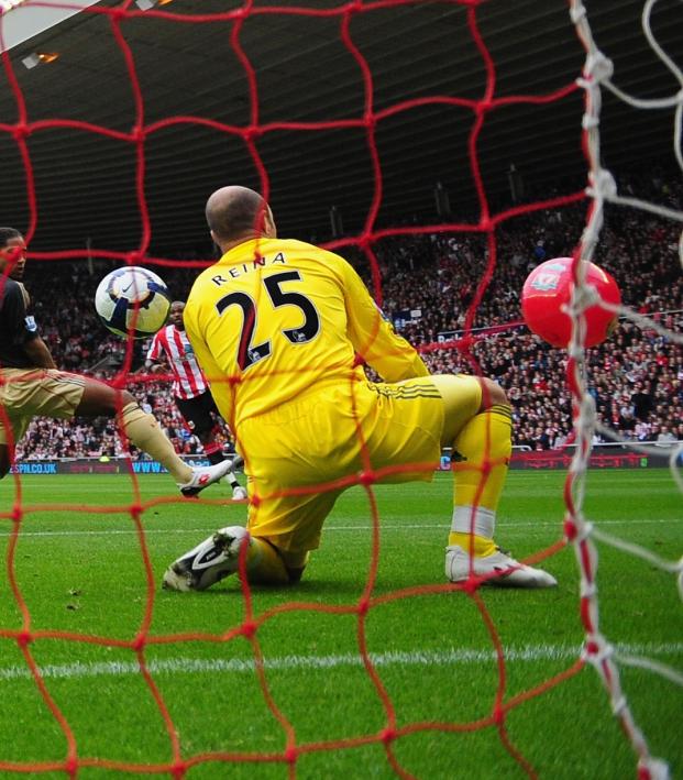 darren bent beach ball