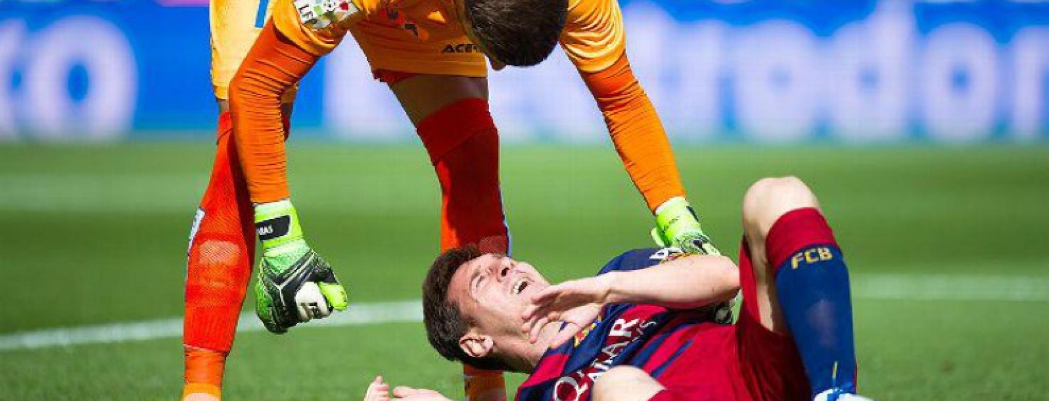 The 2015-2016 Barcelona season in a picture: Lionel Messi injured his knee 10 minutes into a La Liga game against Las Palmas on September 26th. He left the pitch and went to hospital for treatment. 