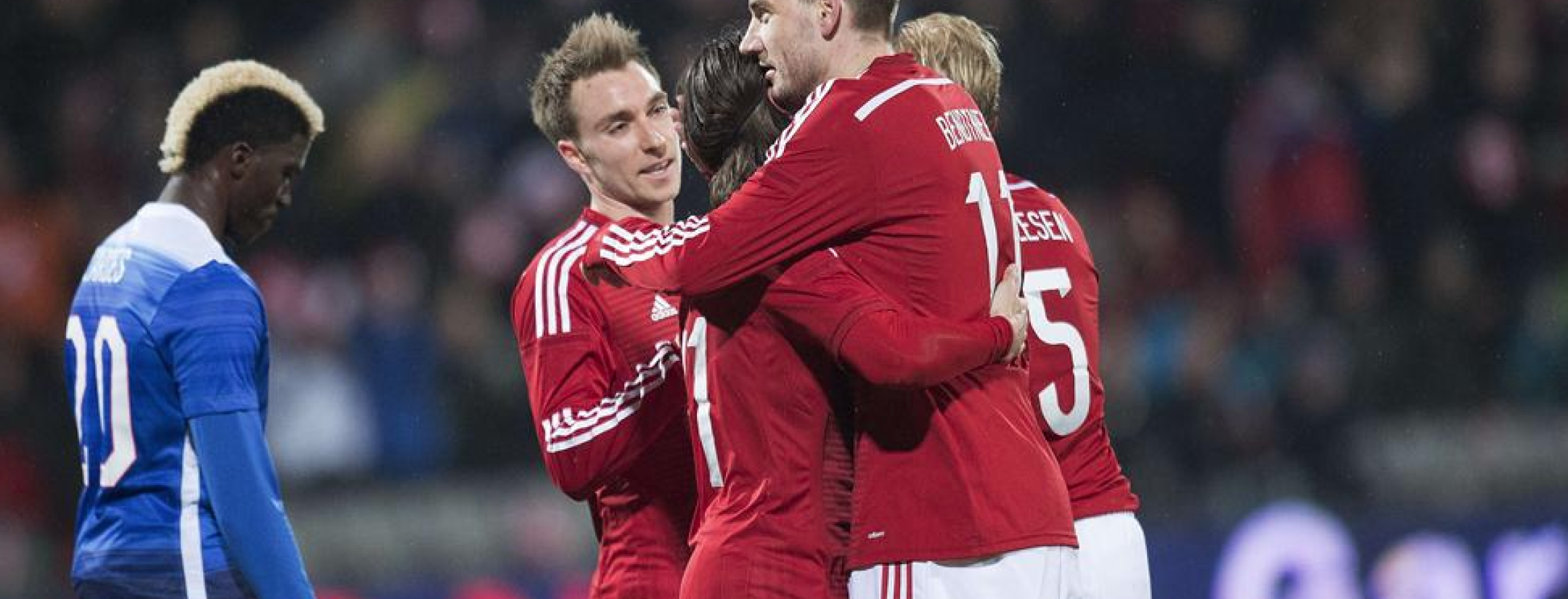 bendtner-celebrating