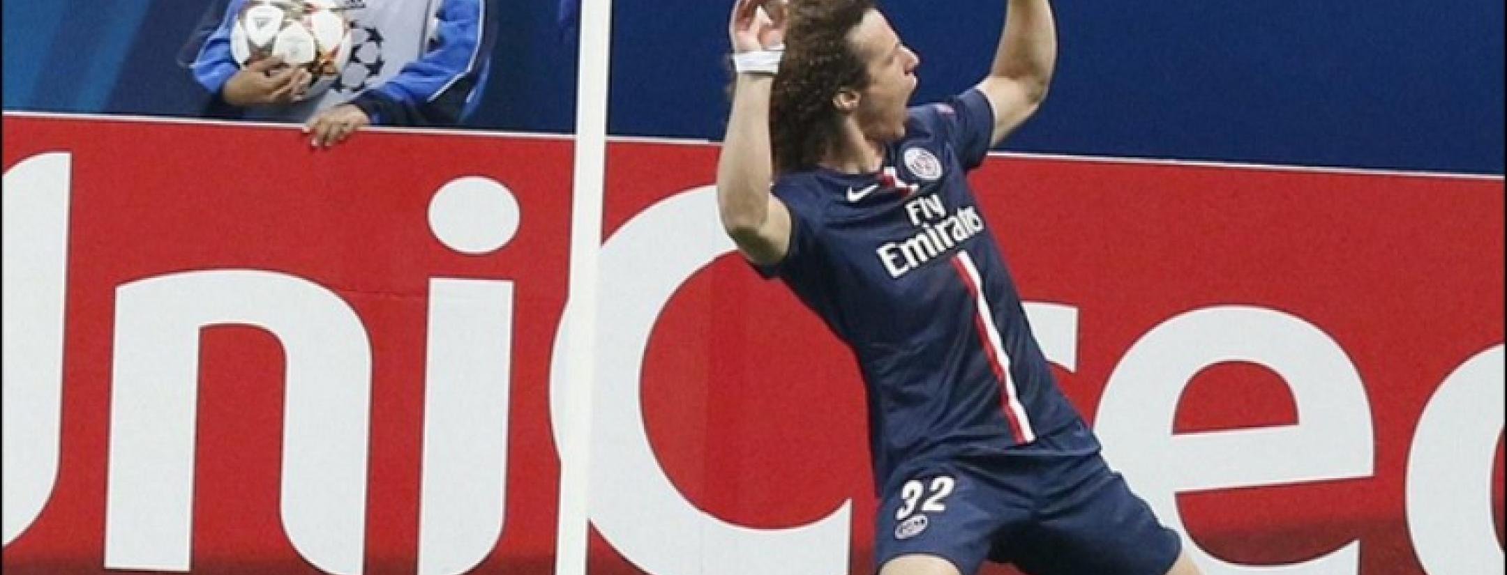 David Luiz Celebrates 