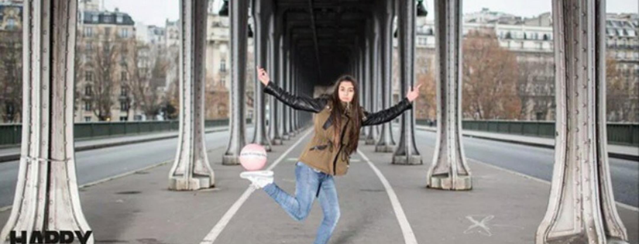  lisa-zimouche-freestyle-soccer-style-coolest-skills-sick-world-champion