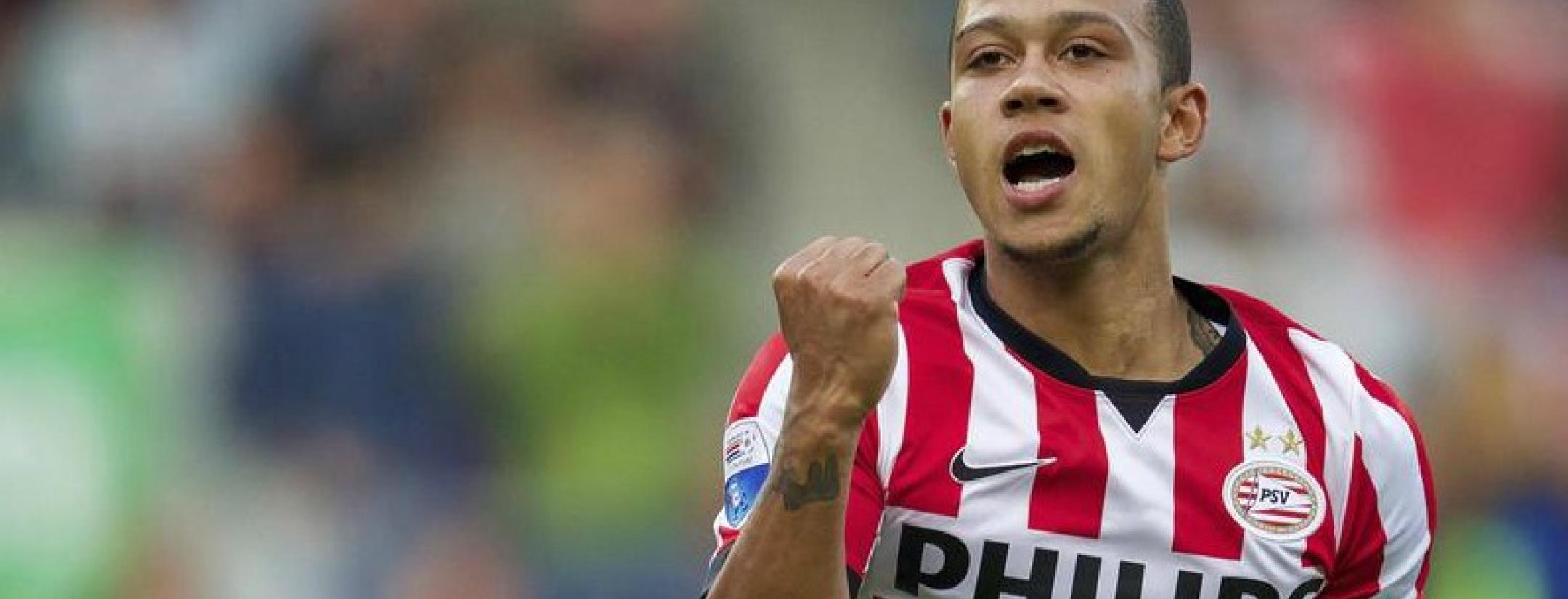 Memphis Depay of PSV celebrates