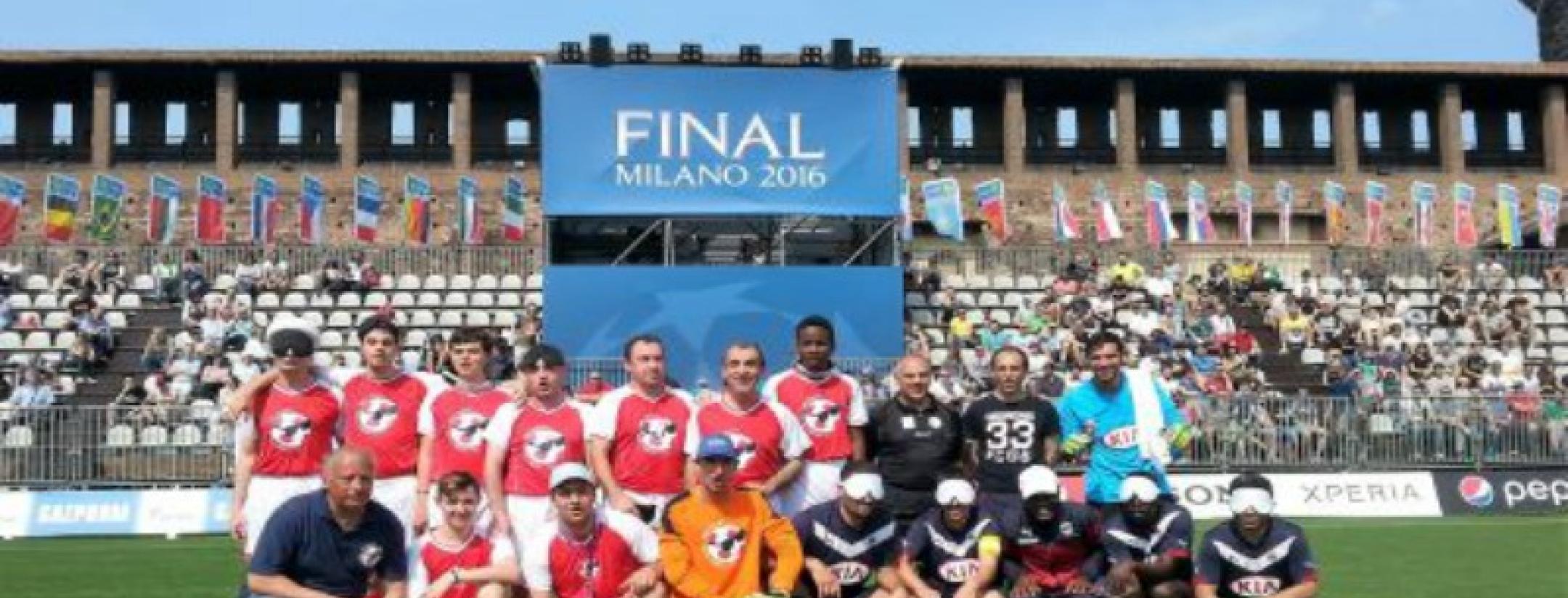 Members of Girondins de Bordeaux and ASD Liguria Calcio Non Vedenti