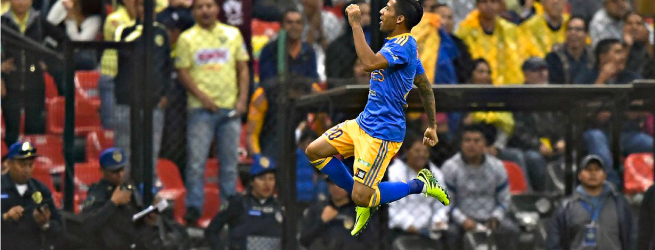 Tigres hammer Club America