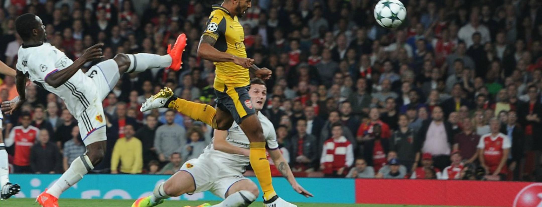 Theo Walcott vs. FC Basel
