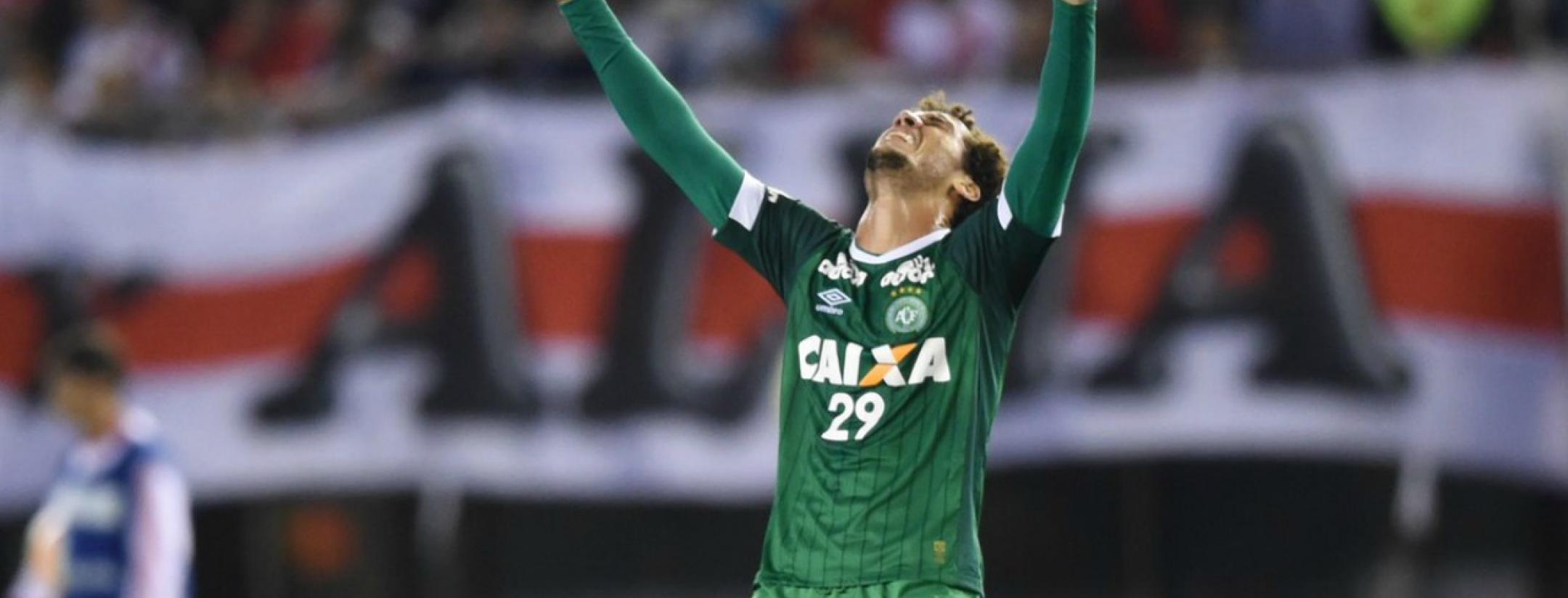 Chapecoense defender Neto could play again.