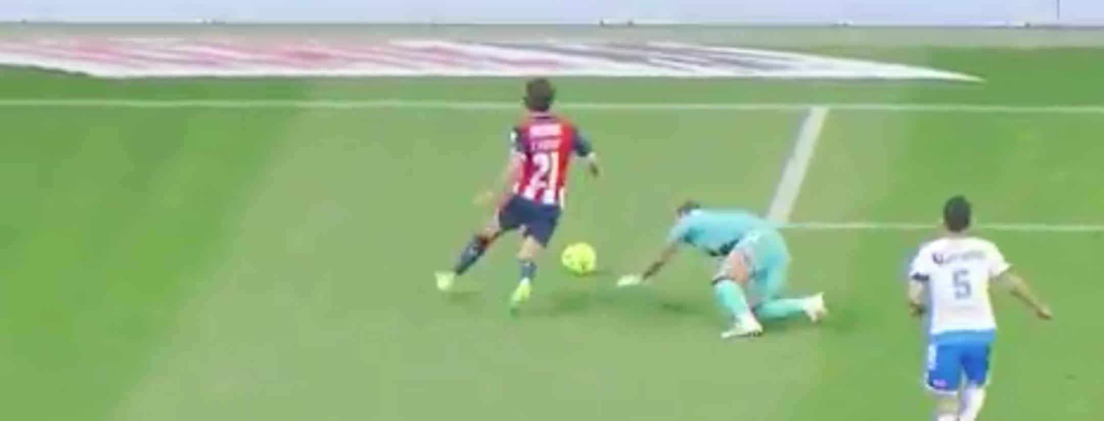 Puebla Keeper's Blooper In Goal Versus Chivas