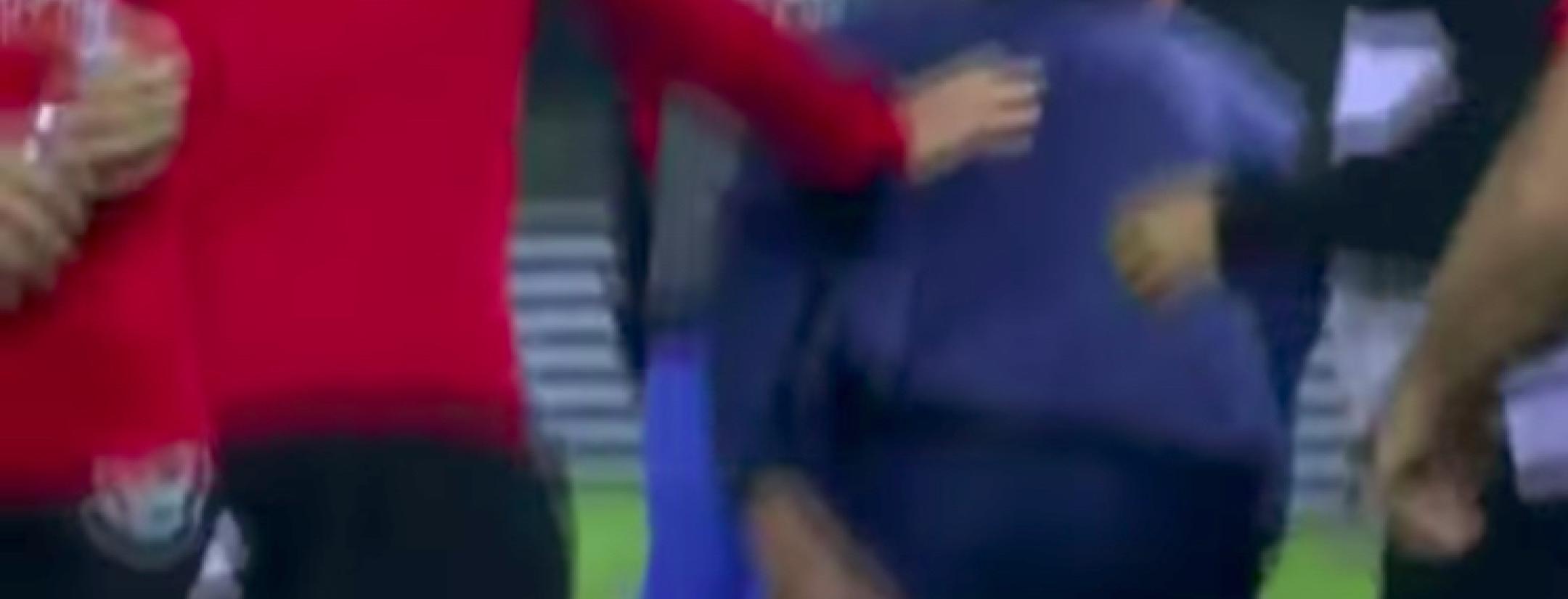 Valencia manager Marcelino injures his hamstring.