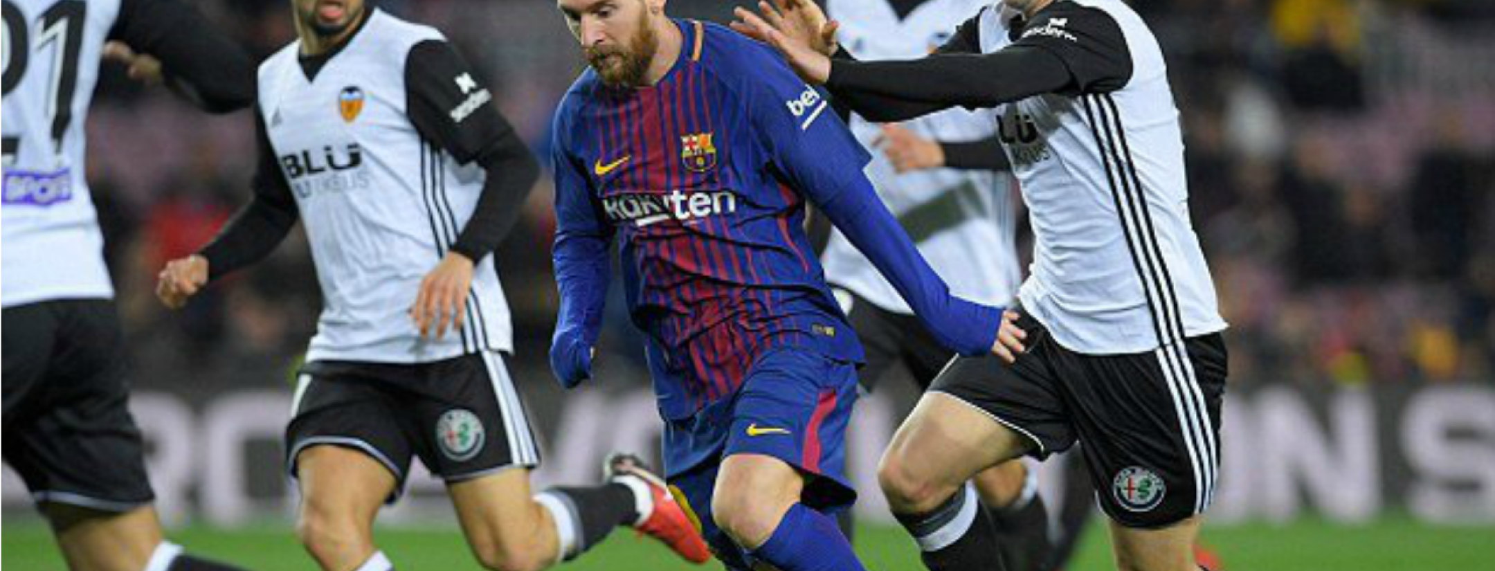 Lionel Messi megs Francis Coquelin