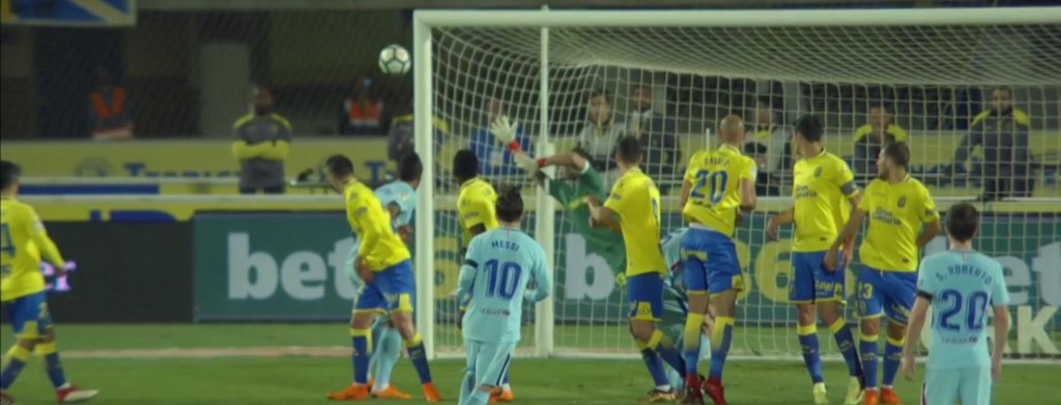 Lionel Messi free kick vs Las Palmas