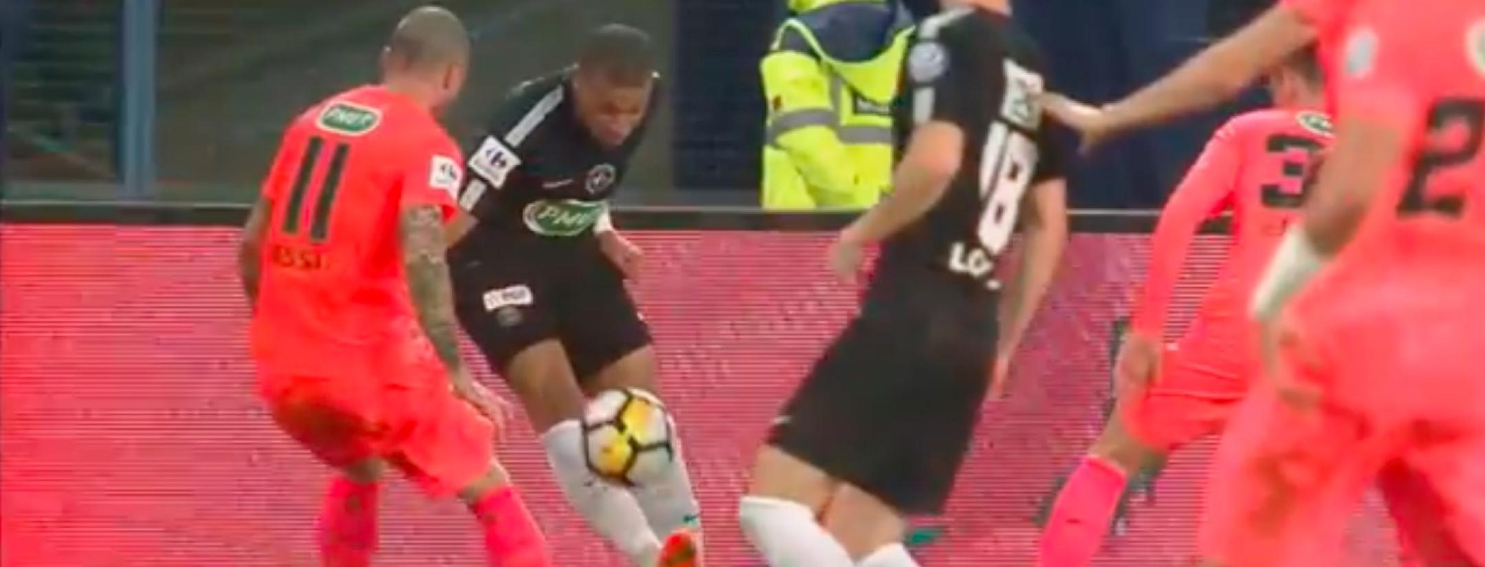 Kylian Mbappe sombrero flick vs Caen