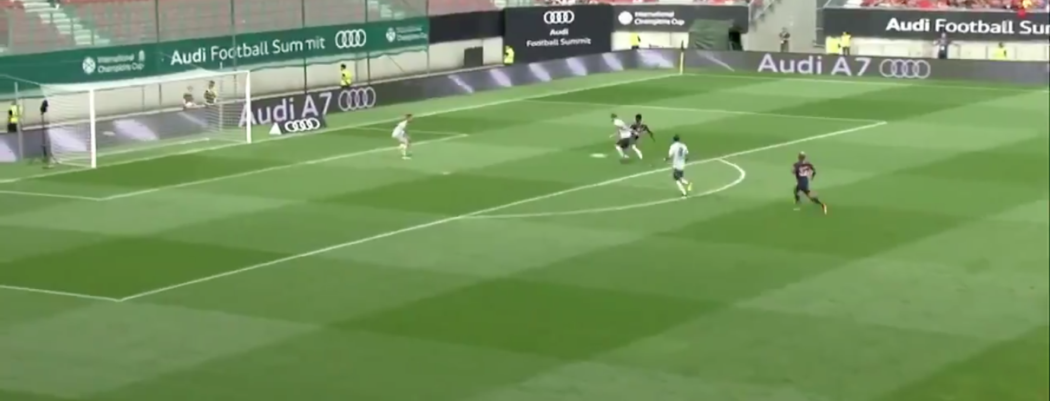 Weah Goal vs Bayern Munich